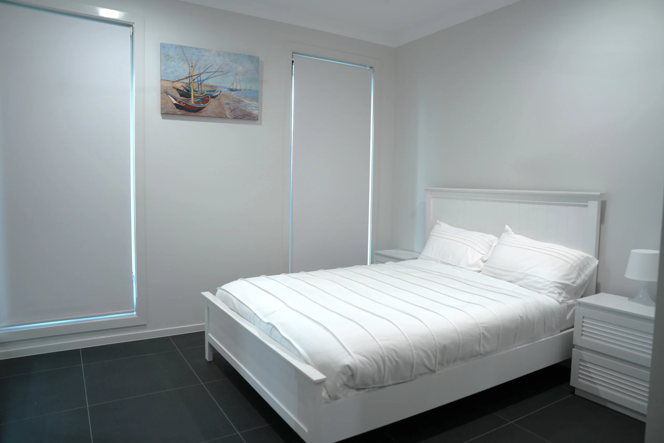 Greenbank Oasis second bedroom with queen bed, upholstered headboard and built-in wardrob
